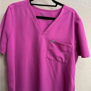 Figs Bright fuchsia Scrub Top
